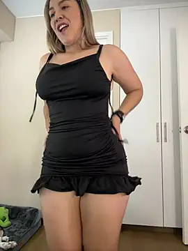 Mariana gom online show from February 16, 1:22 pm