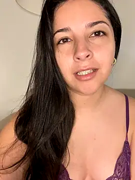 Snapshot of cotearaya01 chatting on September 30, 2:06 am cotearaya01 online show from September 30, 2:06 am