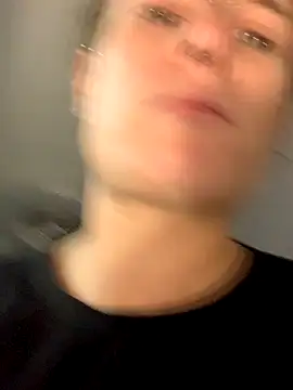 GoldenPussy1329 online show from December 5, 8:54 pm