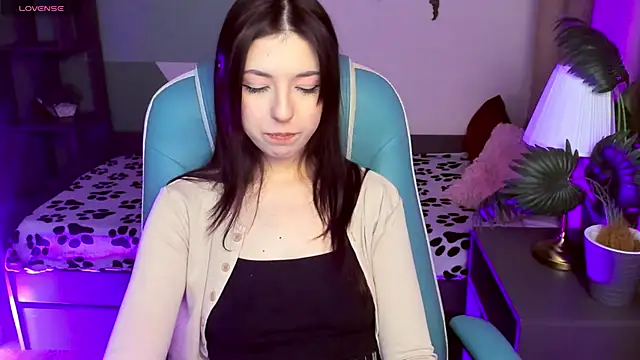 Azaliya Haze online show from November 22, 8:33 pm