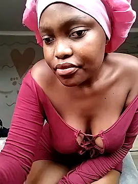 Snapshot of SexyValentinaXX chatting on October 18, 9:12 am SexyValentinaXX online show from October 18, 9:12 am