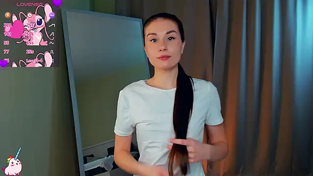 MinaRuzzo online show from November 25, 7:32 am