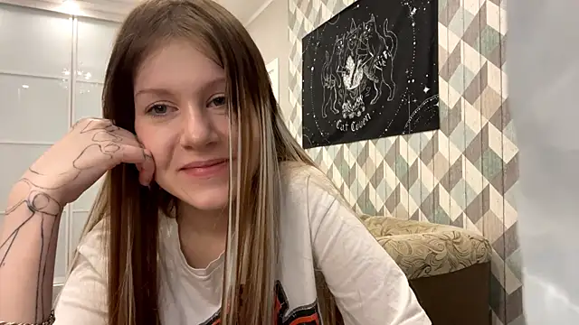 RebelKitsune online show from October 29, 5:01 am