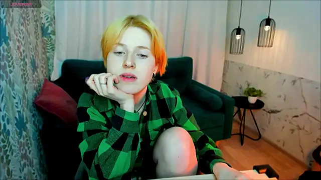 Freirenee online show from January 9, 3:49 pm