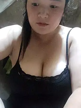 linhmiucute online show from October 24, 1:07 pm