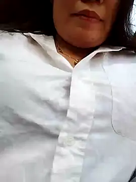 Snapshot of Cath_mue chatting on October 22, 7:13 am Cath mue online show from October 22, 7:13 am