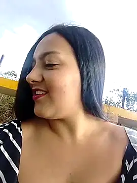 Sexy Nayra outdoors online show from October 15, 9:06 pm