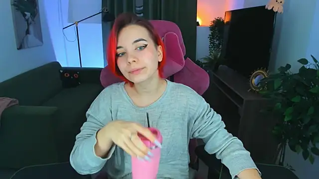 MarcelineChi online show from November 12, 6:00 am