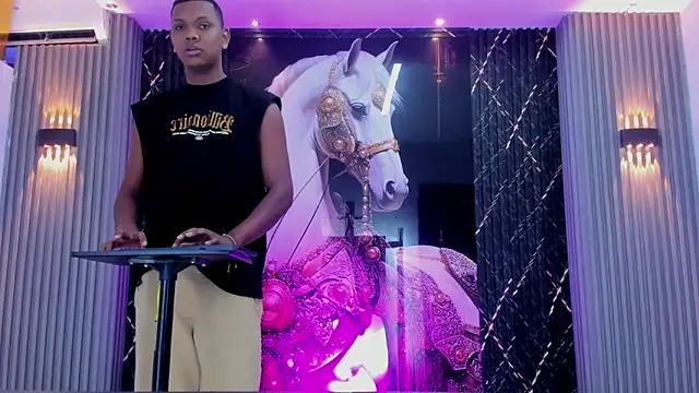 The Boy King online show from December 15, 8:36 pm