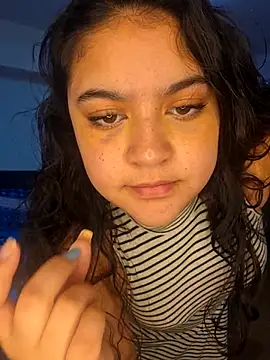 Khloekiss online show from December 17, 2:49 am