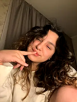 Luisaa rosee online show from November 23, 1:41 am