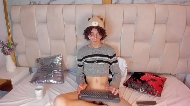 Scaarlett 22  online show from February 21, 6:36 am