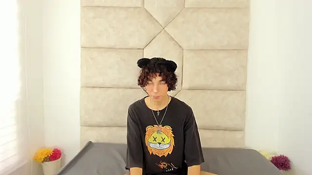 Scaarlett 22  online show from October 6, 5:18 pm