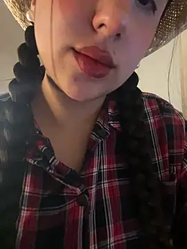 Miichii online show from February 14, 1:40 am