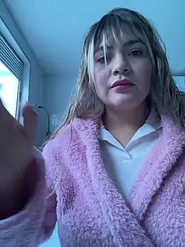 Zoe riivas online show from October 11, 11:47 am