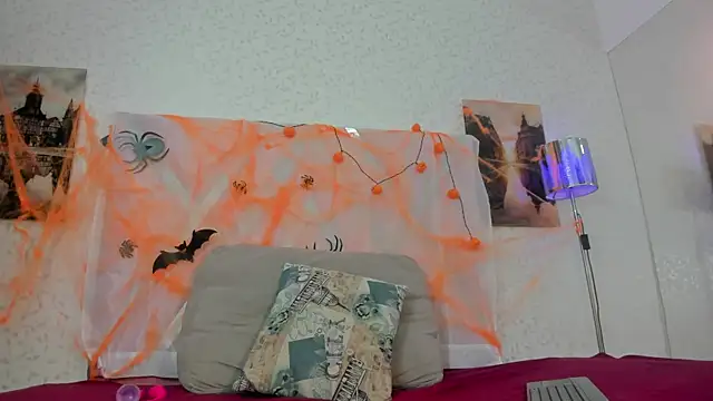 chloejhonson online show from October 5, 4:34 pm