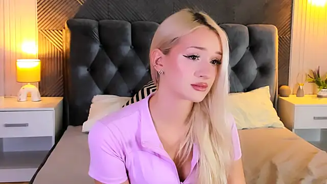 SugarWhisper online show from October 4, 4:00 pm