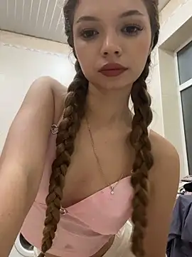  Siennaaa  online show from October 10, 9:09 pm