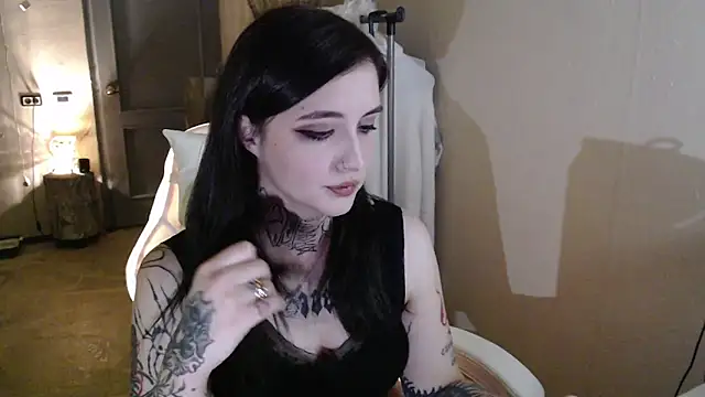 Snapshot of Rin_andersonn chatting on October 23, 7:42 pm Rin andersonn online show from October 23, 7:42 pm
