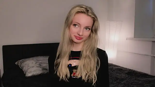 PocketDollX online show from October 2, 2:11 pm