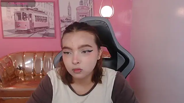 mia foster t online show from January 17, 1:07 pm