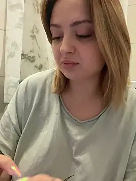 KellyMoors online show from October 21, 11:36 am