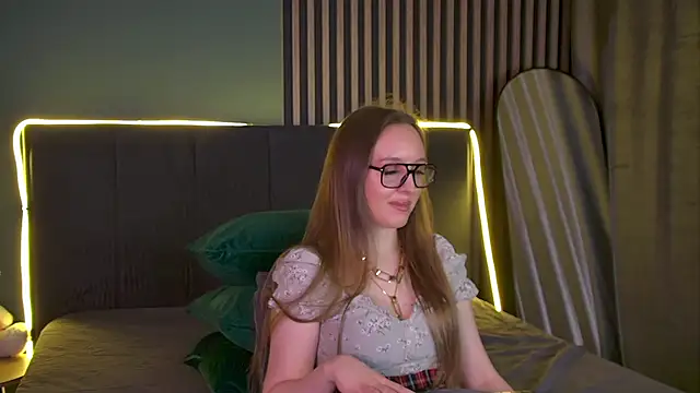 KathyStewart online show from November 8, 3:28 pm