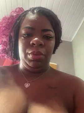 Priihmedeiros online show from October 26, 11:16 am