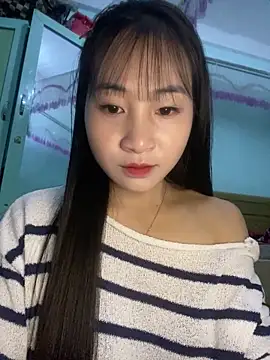 banlinh004 online show from February 3, 2:44 pm