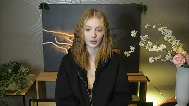 EstaGoetsch online show from October 21, 8:18 am