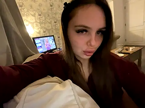 EllaStarrxxx online show from November 20, 12:33 am