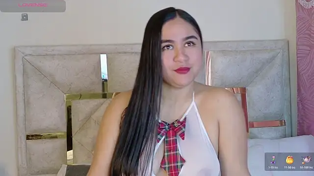Snapshot of Mia_belmontt chatting on October 21, 8:02 pm Mia belmontt online show from October 21, 8:02 pm