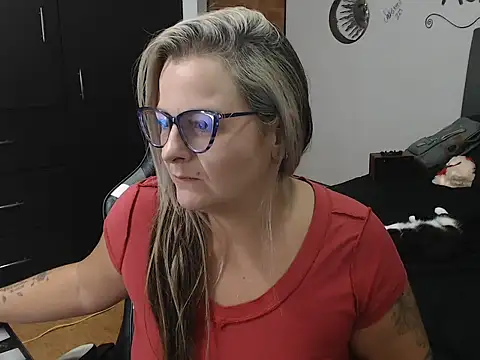 Snapshot of perlagoloza05 chatting on October 21, 5:00 am perlagoloza05 online show from October 21, 5:00 am