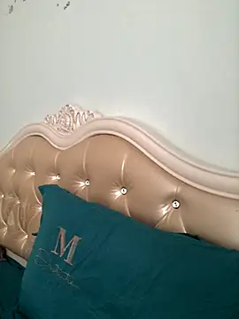 Mile-m online show from October 23, 3:23 am