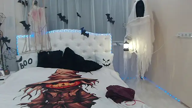 VestaWoody online show from October 17, 6:27 am