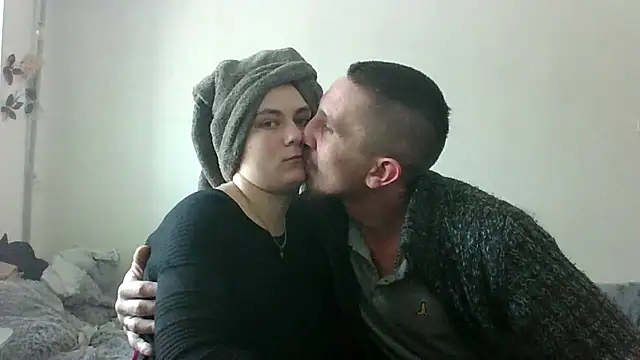 Twolatte1520 online show from February 19, 12:37 pm