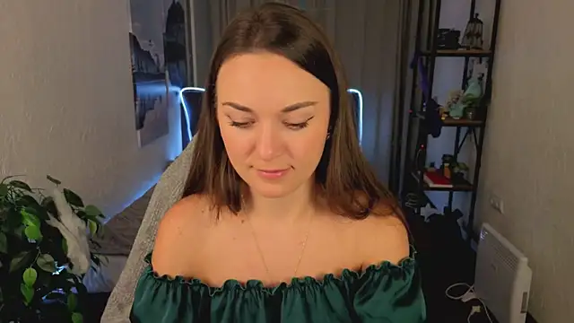 Madison Golden online show from November 4, 6:40 am