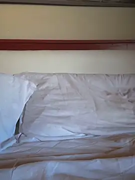 Snapshot of Blessed0852 chatting on October 9, 7:23 am Blessed0852 online show from October 9, 7:23 am