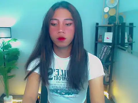 Snapshot of Seductive_nathalie chatting on October 22, 2:00 pm Seductive nathalie online show from October 22, 2:00 pm