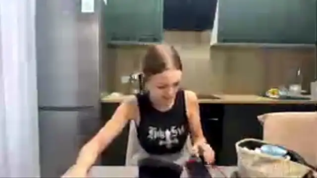 SunnySprinkle online show from October 11, 12:19 pm