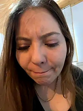 kattee adams online show from December 1, 11:47 am