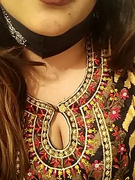 Beauty Queen Soniya online show from January 13, 6:34 pm