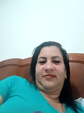 Snapshot of CleoHot25 chatting on October 21, 12:47 am CleoHot25 online show from October 21, 12:47 am