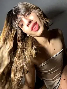 SiaraRealist online show from November 12, 4:43 am