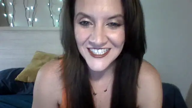 easy briezy online show from December 1, 3:21 am