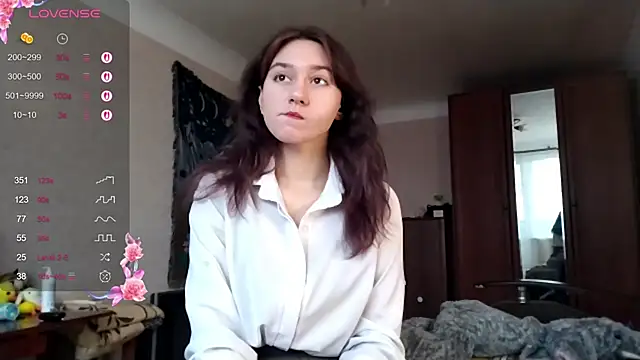 MiaLovelyOne online show from November 18, 11:22 am