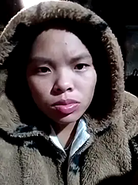 hello-cute online show from November 7, 4:18 am