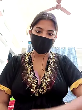 Hot radhaji online show from February 6, 5:05 pm