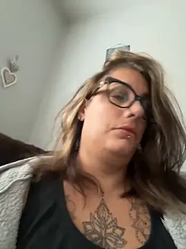 Snapshot of IvyBelle_MilfUK chatting on October 9, 7:45 am IvyBelle MilfUK online show from October 9, 7:45 am