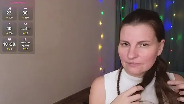 Snapshot of Mirabelle_Velvet chatting on November 23, 5:36 pm Mirabelle Velvet online show from November 23, 5:36 pm